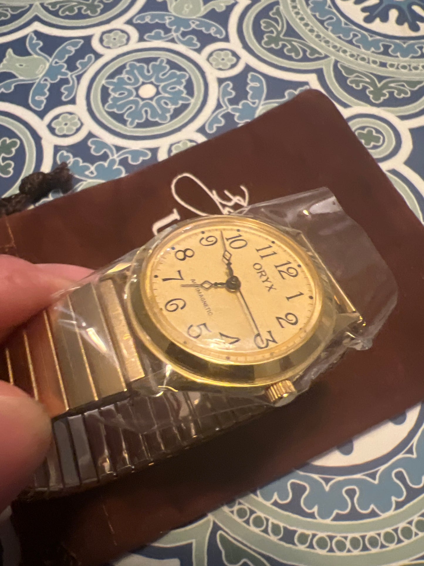 Men’s vintage Oryx gold tone winding watch 1977 never worn