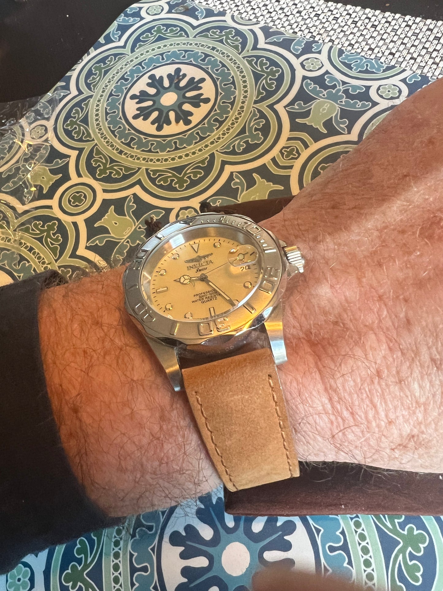 Men’s Invicta 2553 Swiss made watch