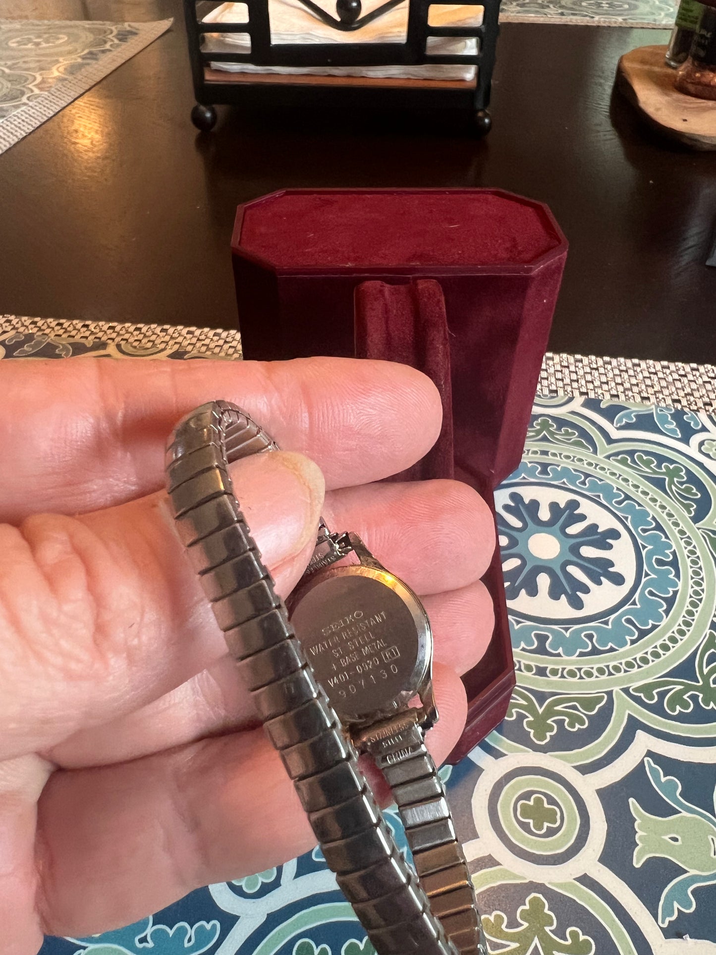 Seiko dainty ladies watch silver tone charcoal dial