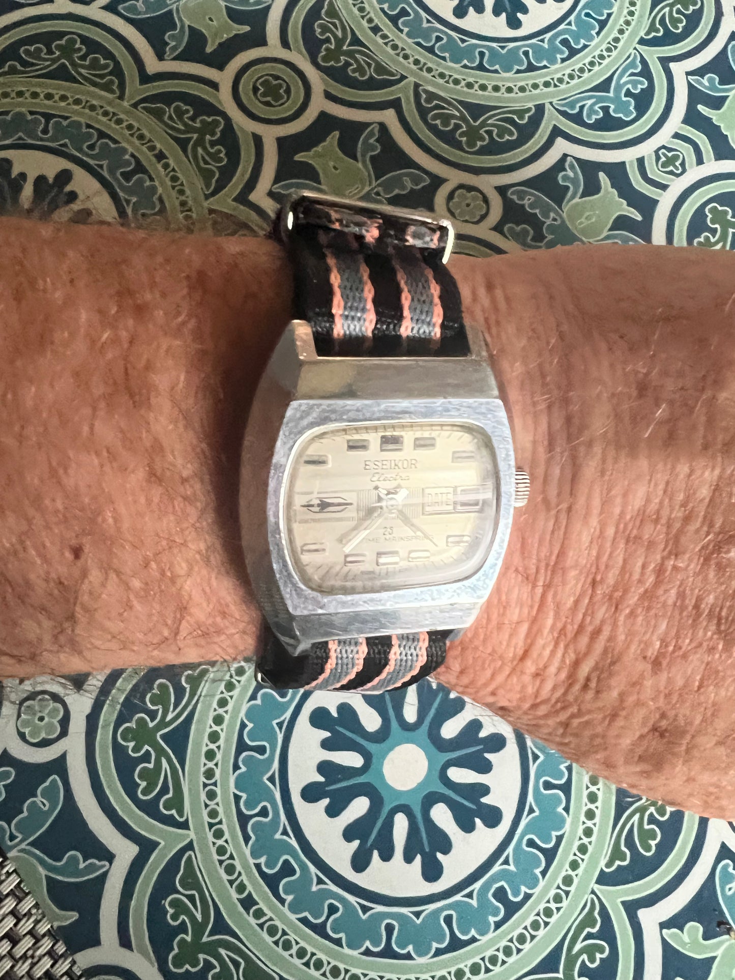 Men’s 1955 Eseikor winding watch