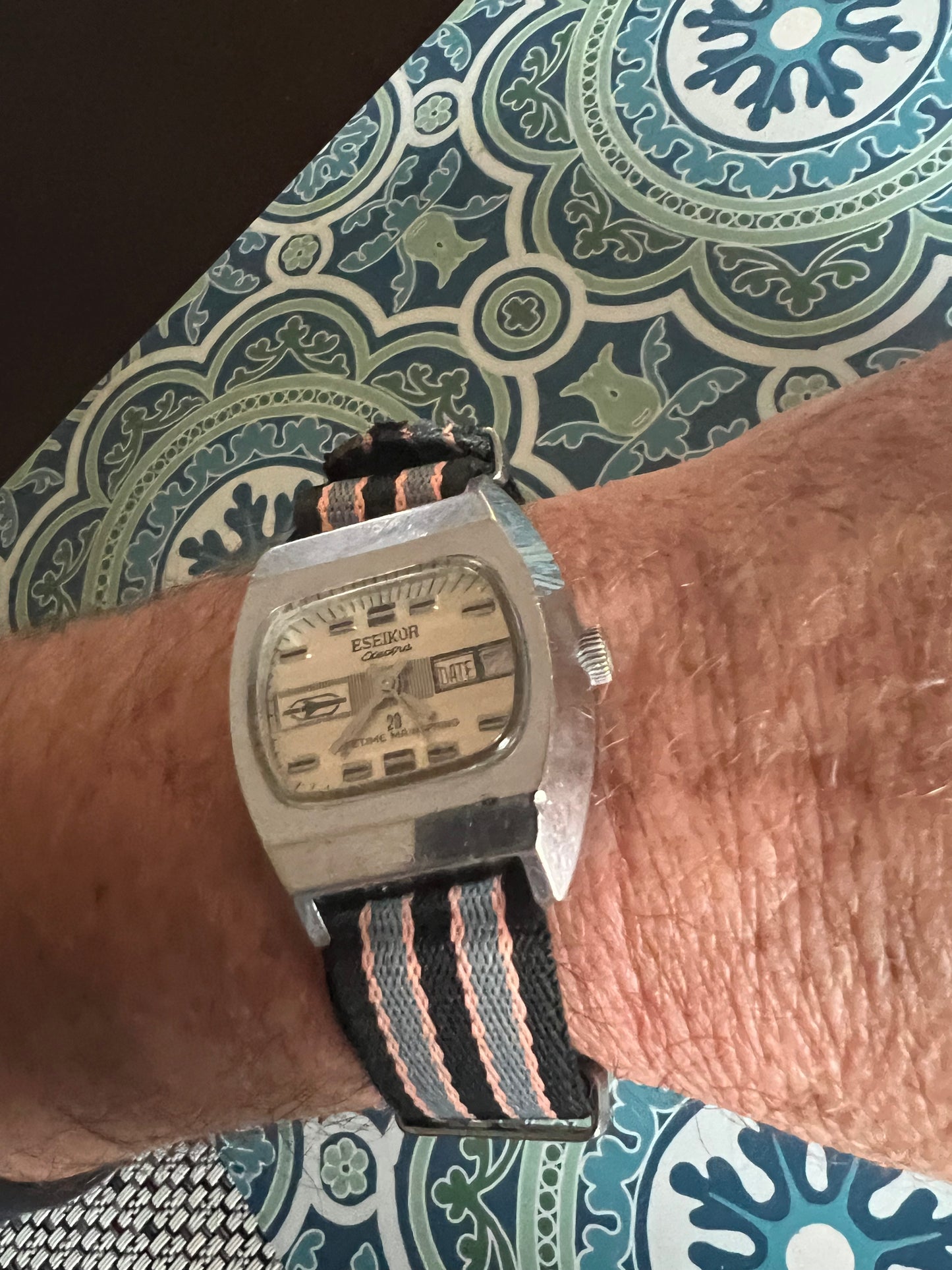 Men’s 1955 Eseikor winding watch