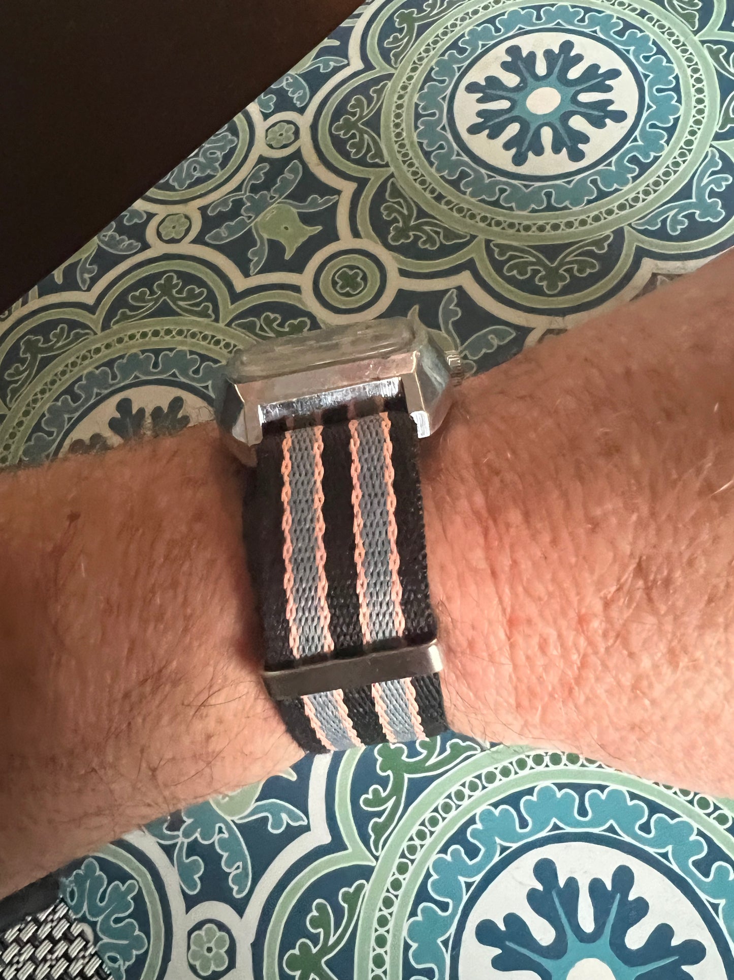 Men’s 1955 Eseikor winding watch