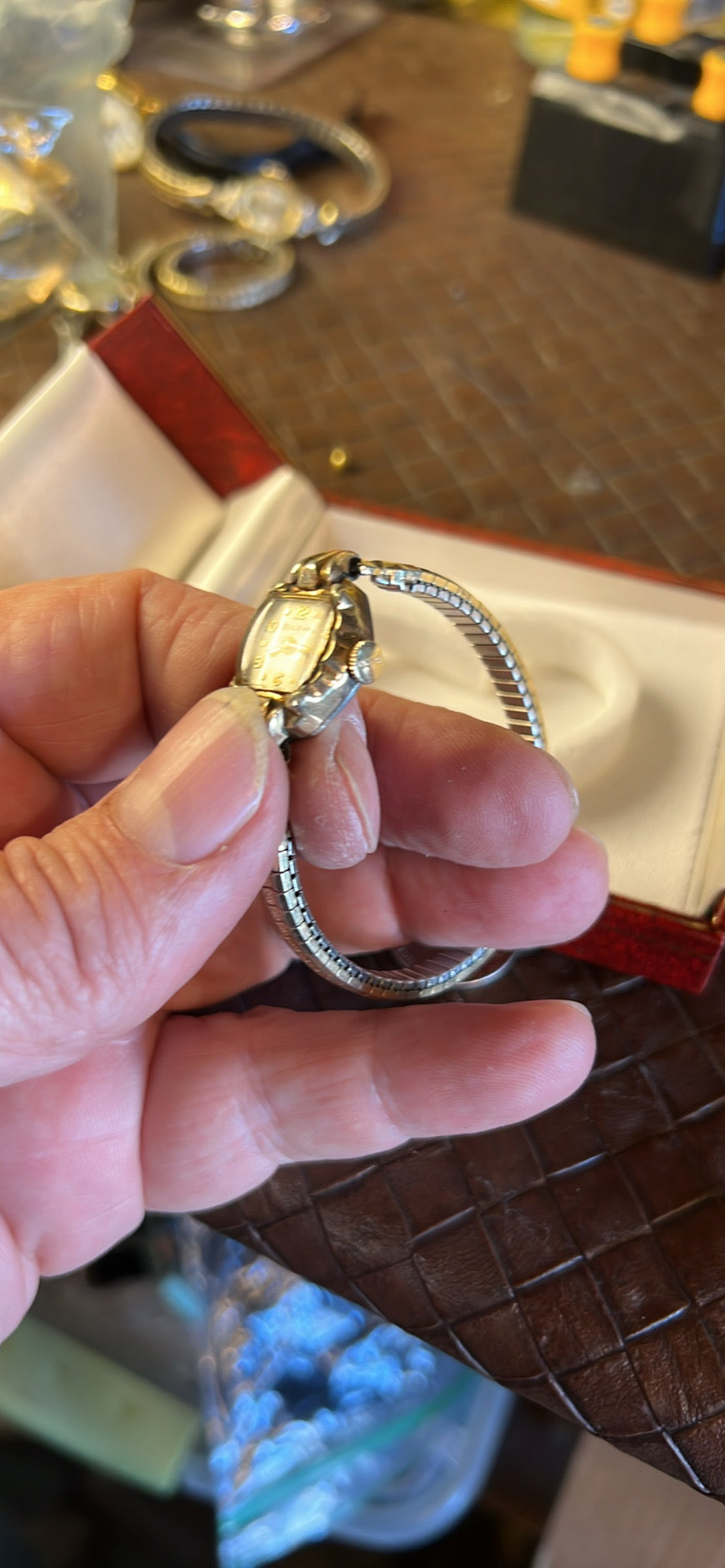 Dainty vintage ladies Bulova winding watch in box runs great