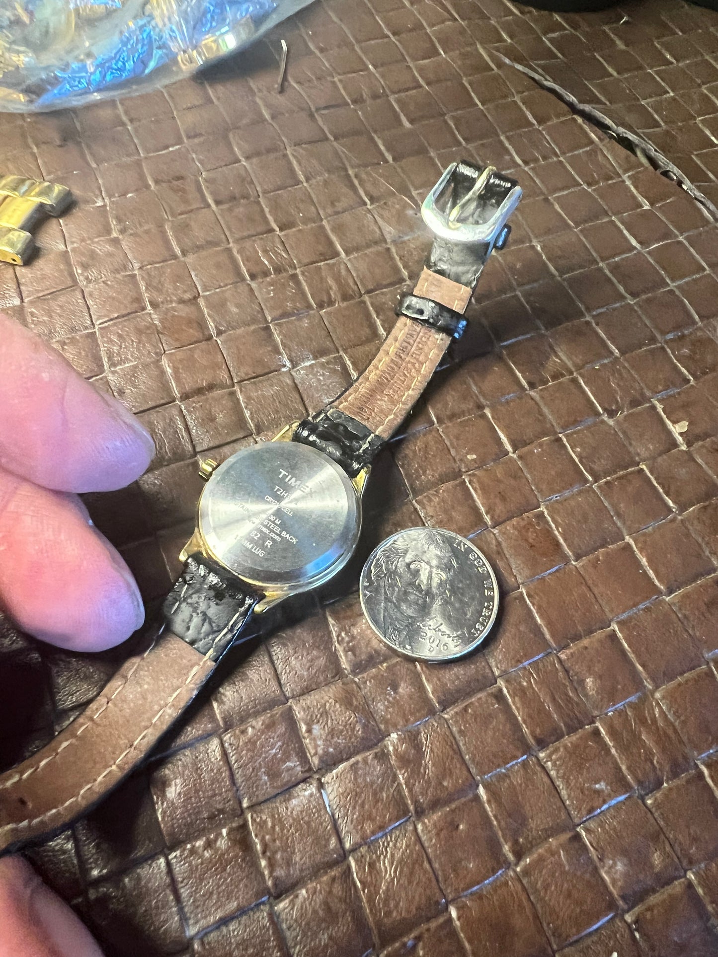 1989 ladies Timex indiglo. Ne battery runs perfectly. Comes with gift bag
