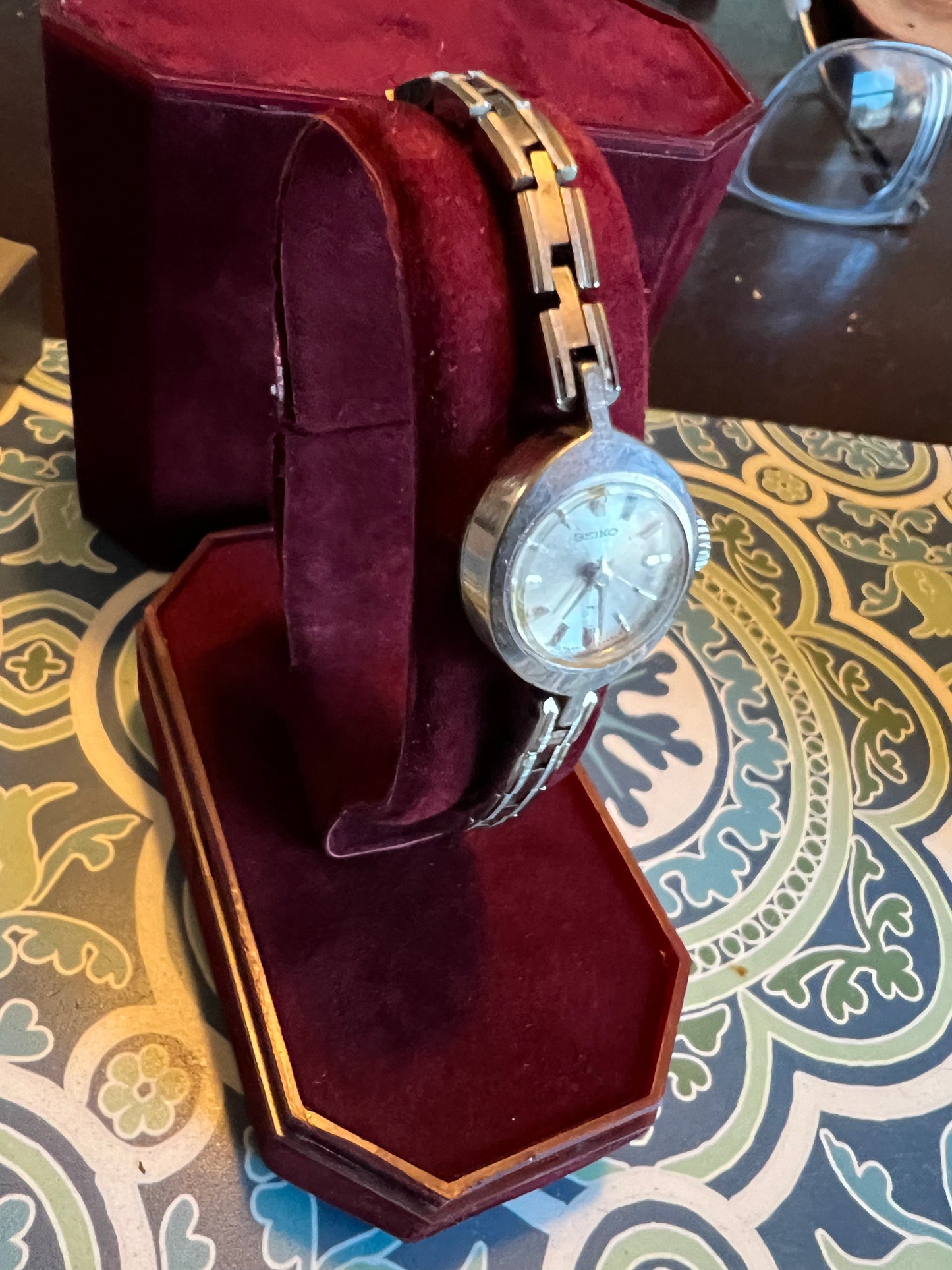 Dainty Seiko vintage 1960’s mechanical watch runs perfectly b6