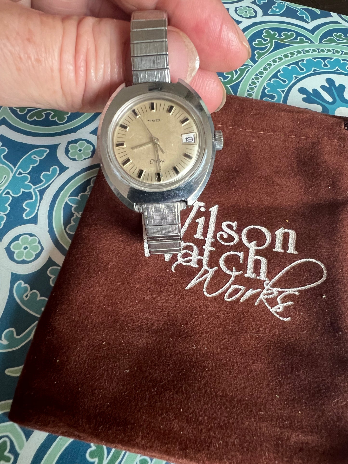 Vintage Timex ladies watch 1969 runs great B6