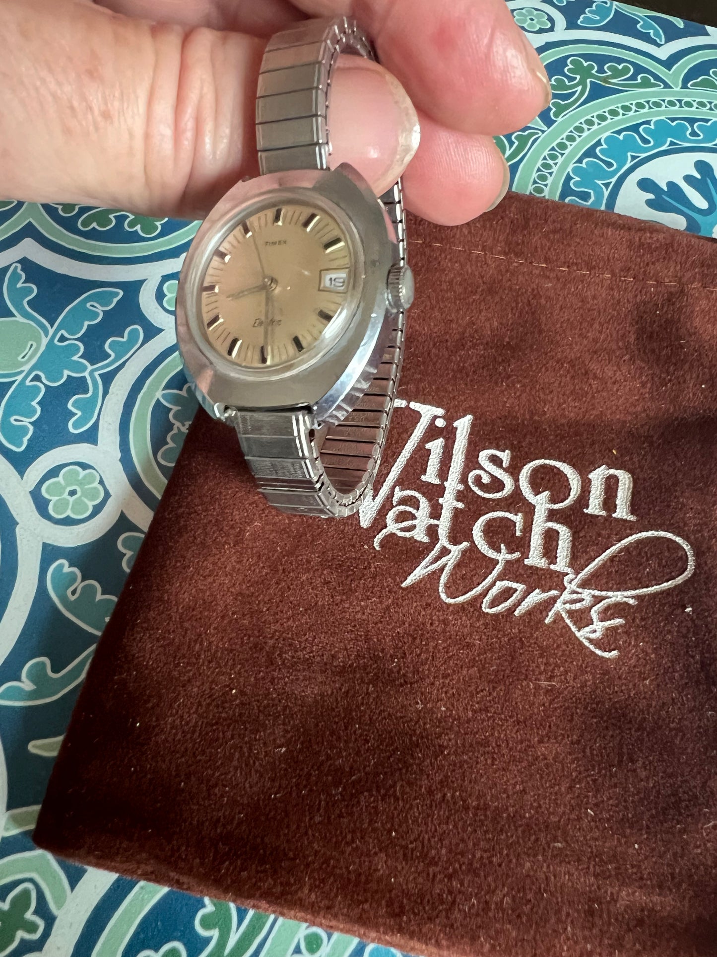 Vintage Timex ladies watch 1969 runs great B6