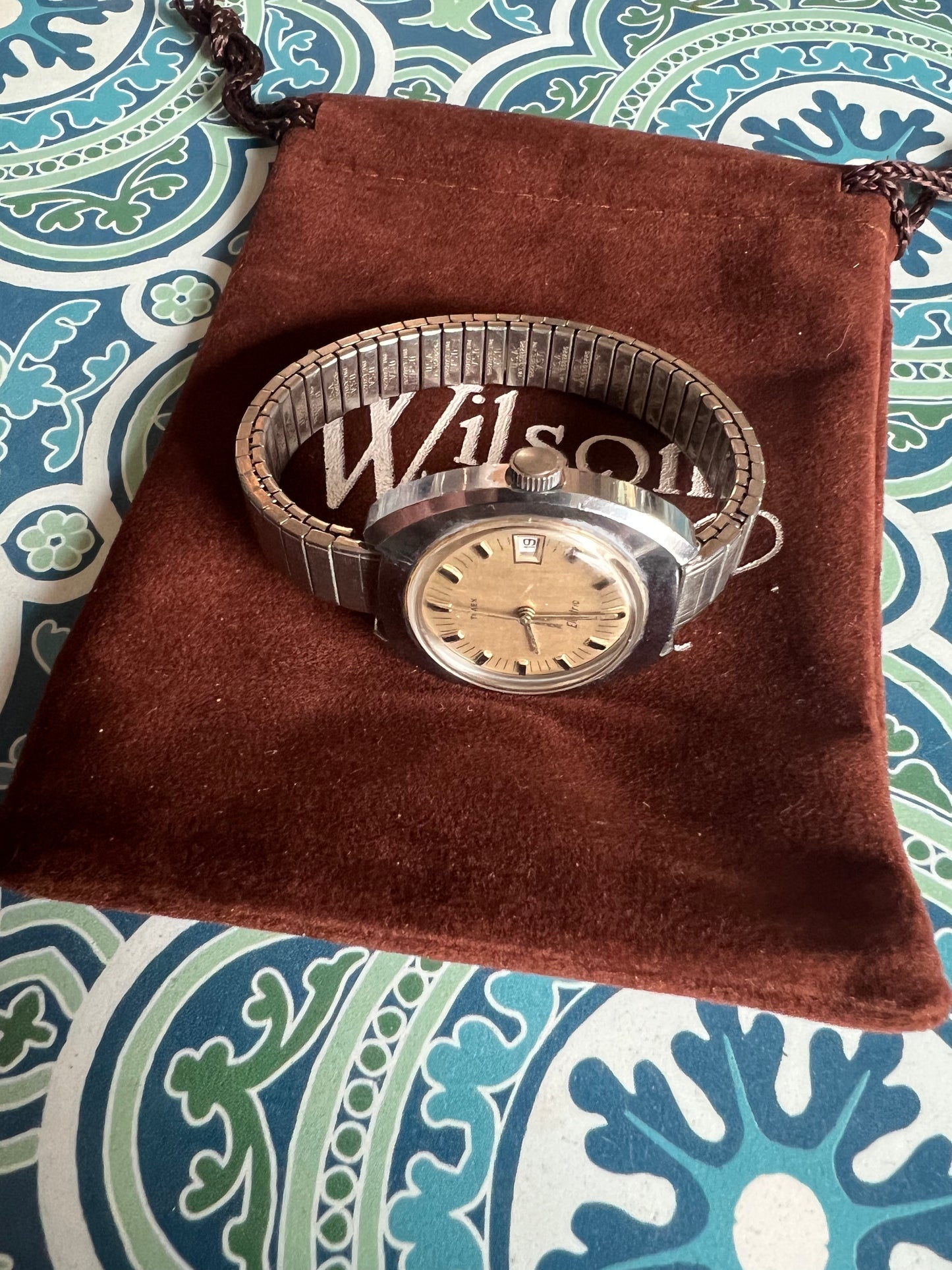 Vintage Timex ladies watch 1969 runs great B6