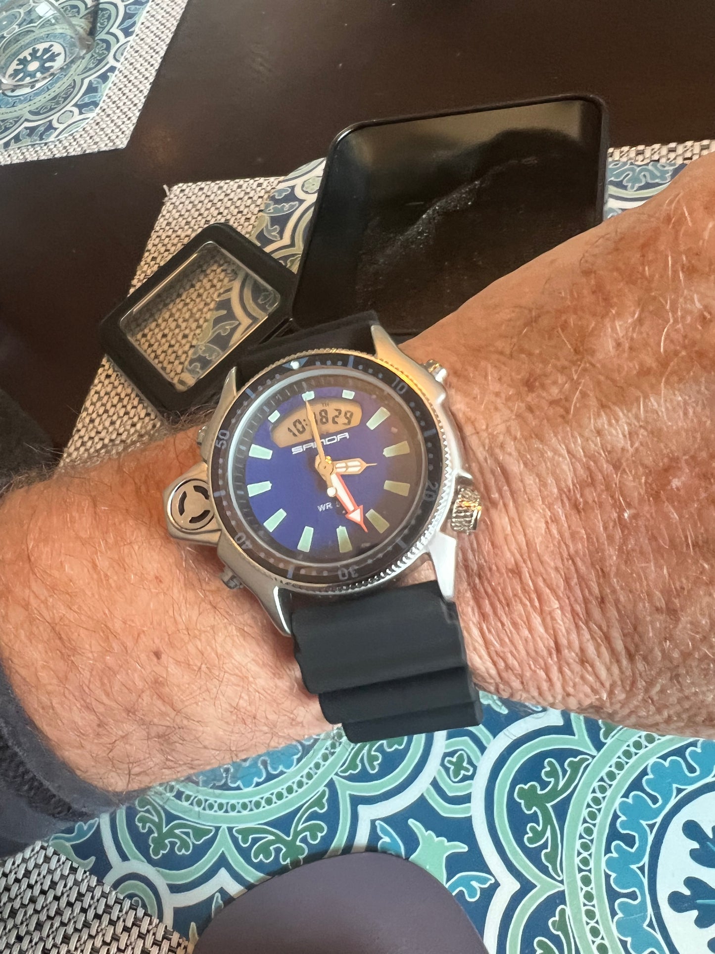 Sanda Men’s digi-analog blue dial sport watch