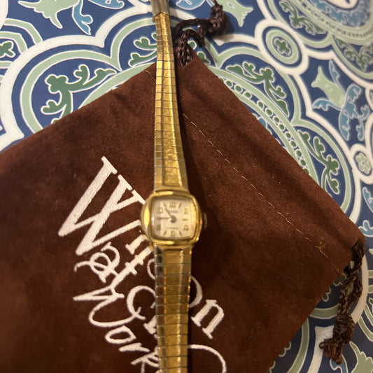 1940’s vintage dainty Seamag winding watch runs perfectly