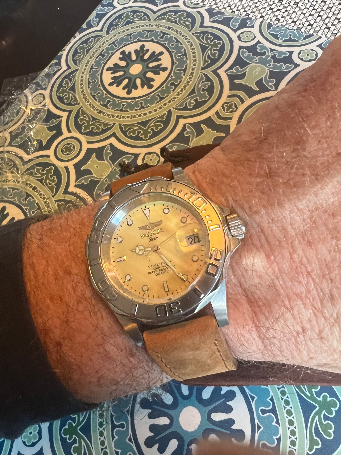 Men’s Invicta 2553 Swiss made watch