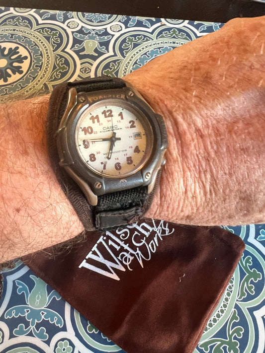Men’s vintage Casio Forester brown/tan B5
