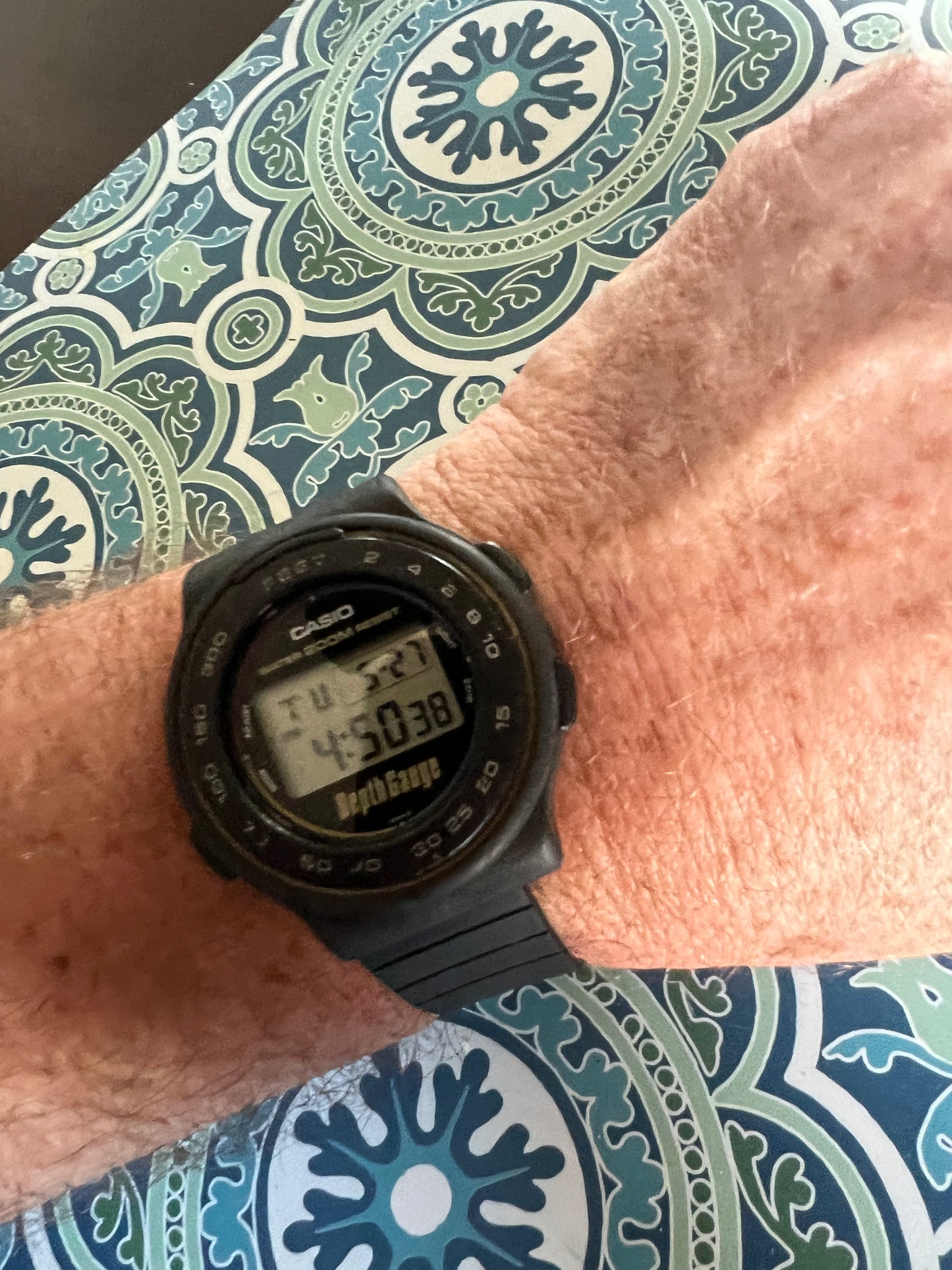 Rare Casio DG220DG depth gauge digital watch b6