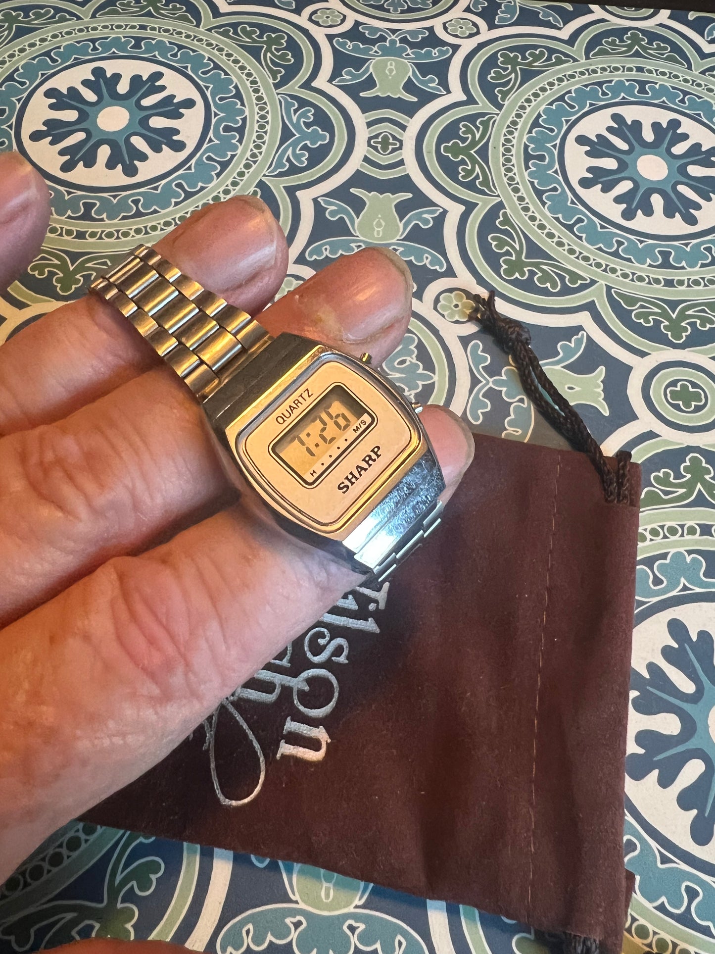 Ladies 80’s Sharp digital watch new battery b6