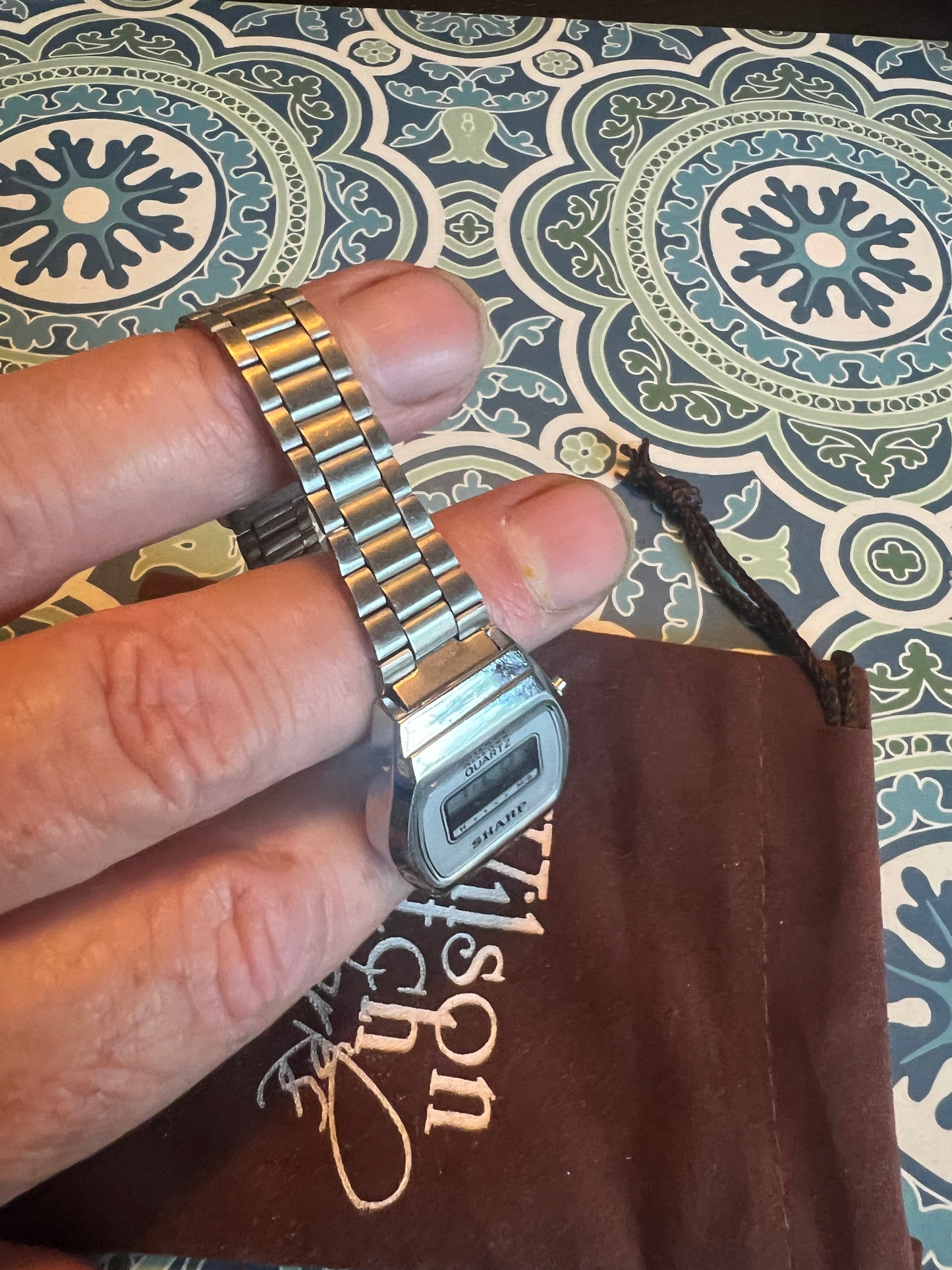 Ladies 80’s Sharp digital watch new battery b6