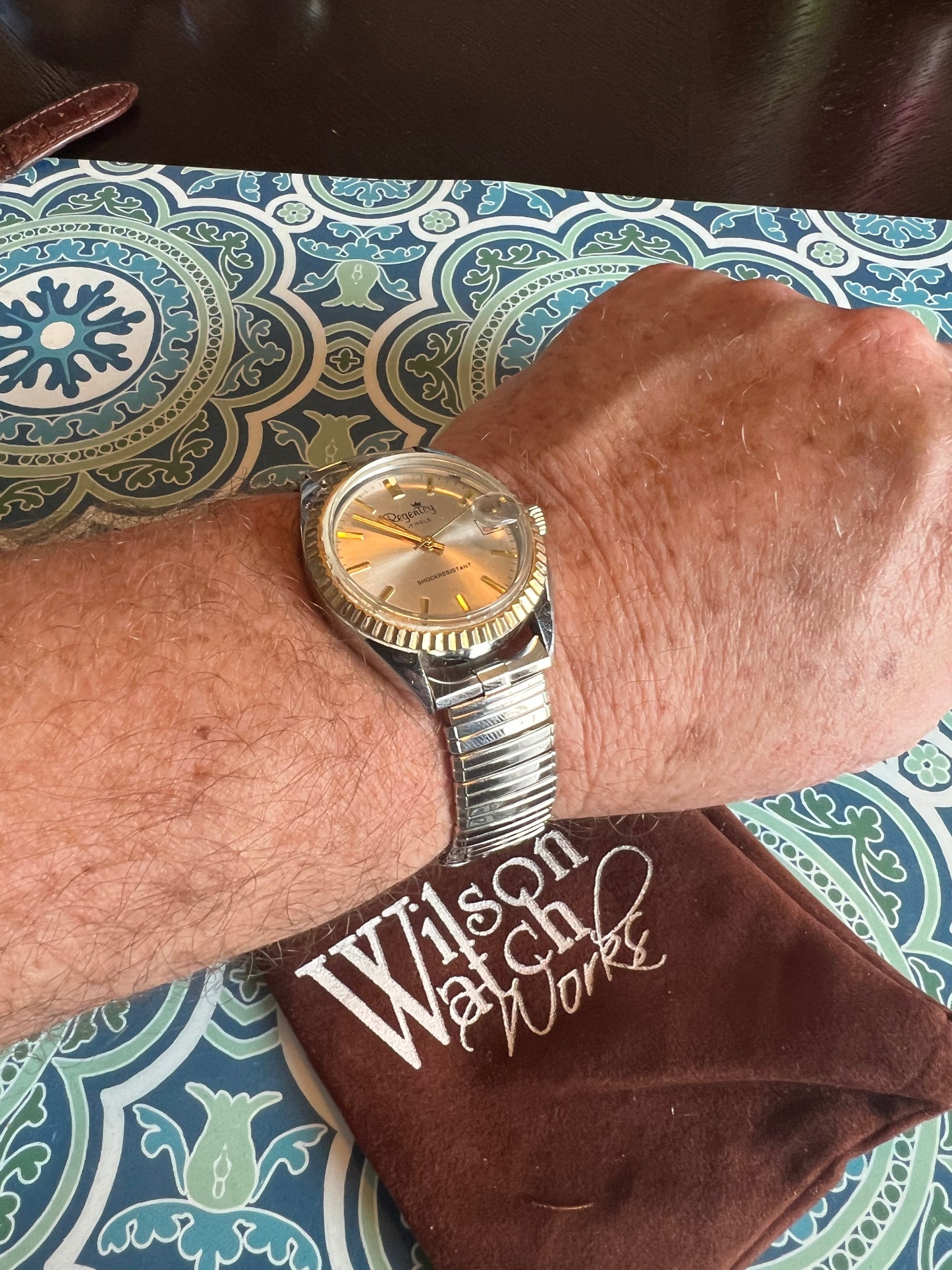 Men’s vintage Regentcy Swiss winding watch B8