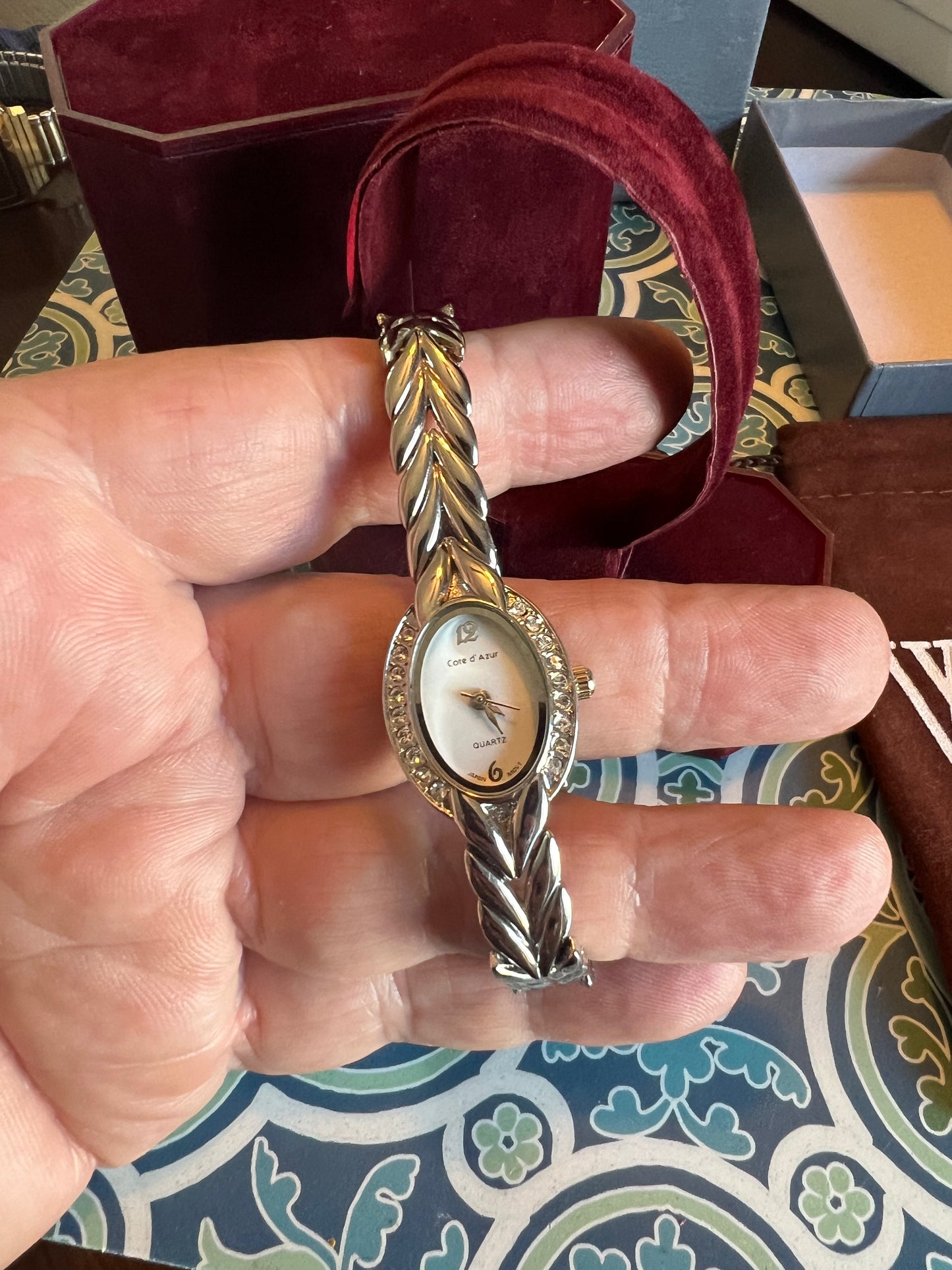 Dainty crystal accent silver tone ladies watch tiny, adorable. B8