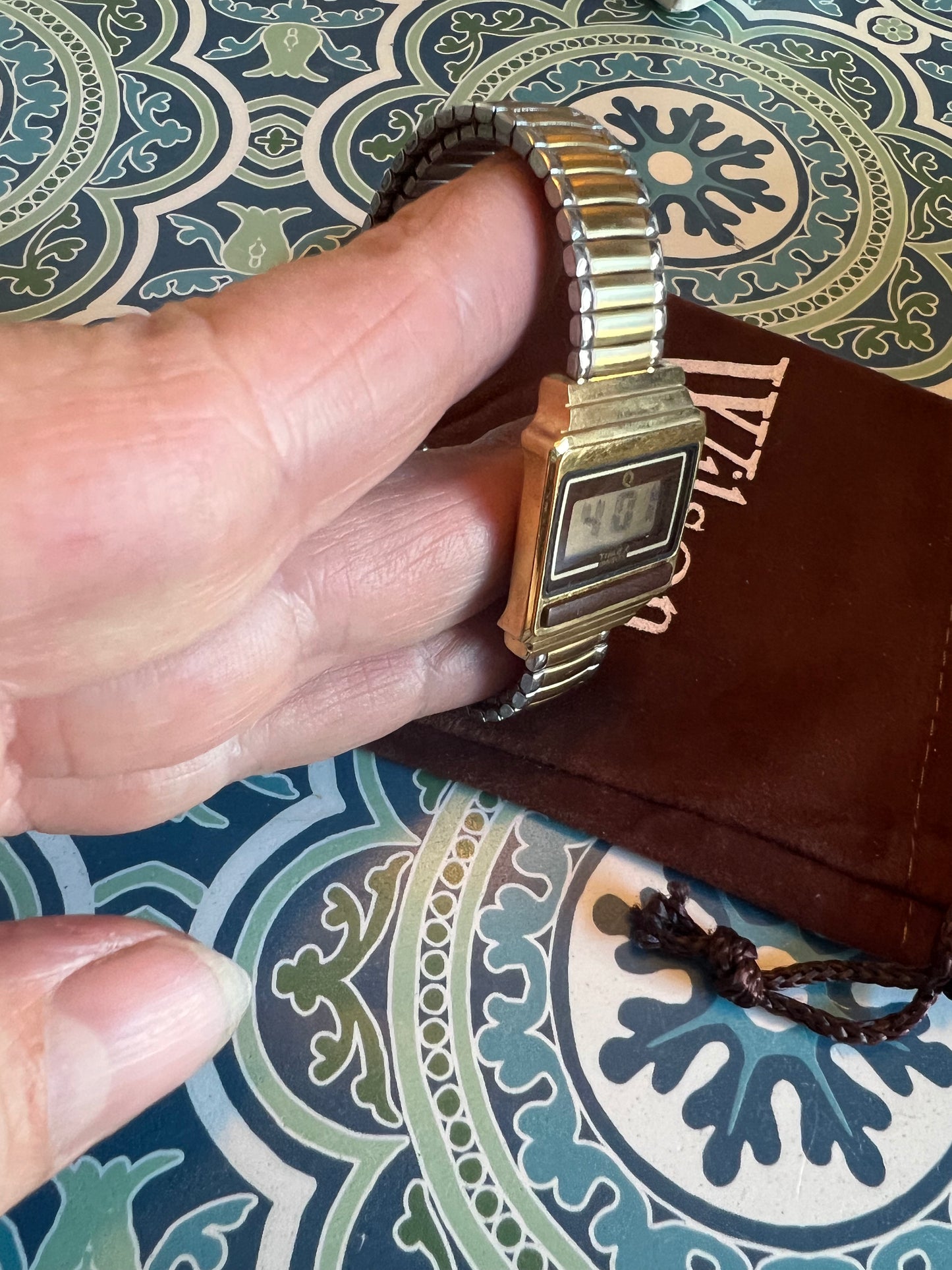 Vintage early 80’s gold tone Timex small dainty hipster digital watch B8