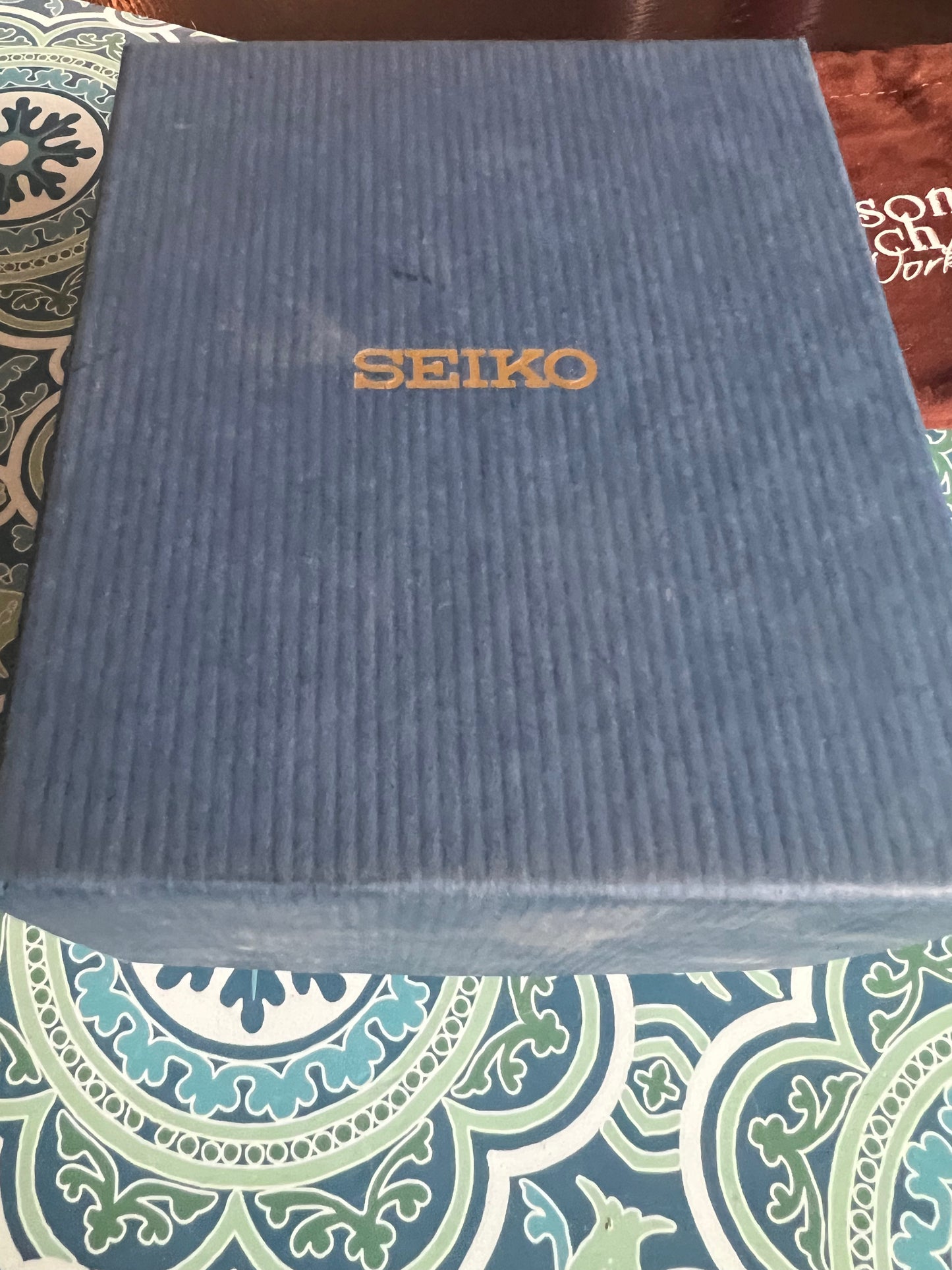 Men’s Seiko two-tone dress watch with box 7N43-8820. B8