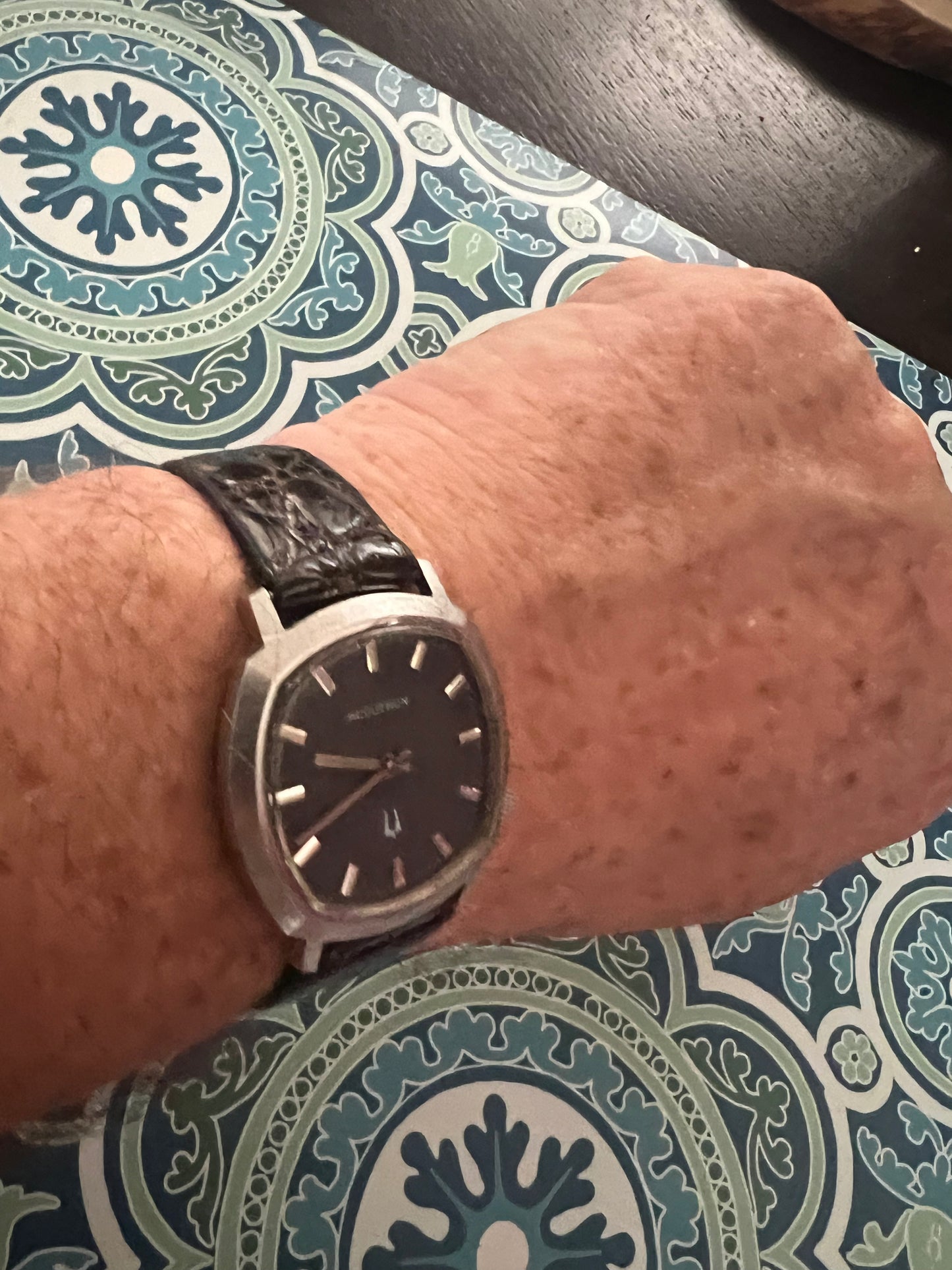 Men’s vintage Accutron 2183 N1 watch. Runs perfectly B8